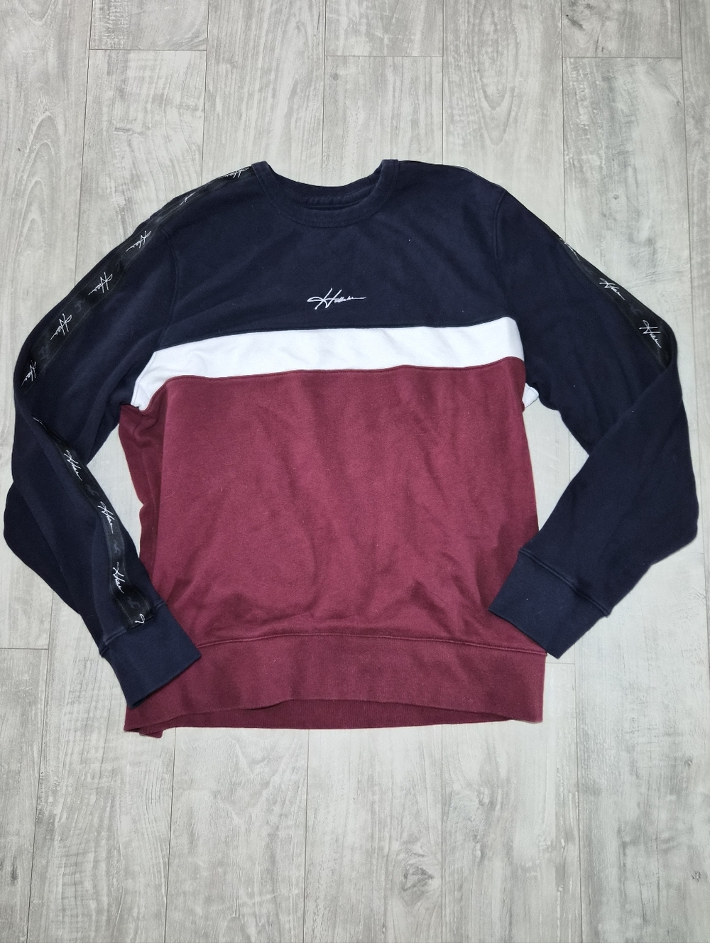 Hollister Colorblock Crewneck XL Sweater - Navy, White & Burgundy
